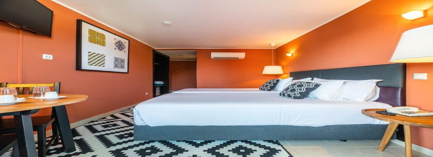 Topazio Vibe Beach Hotel & Apartments