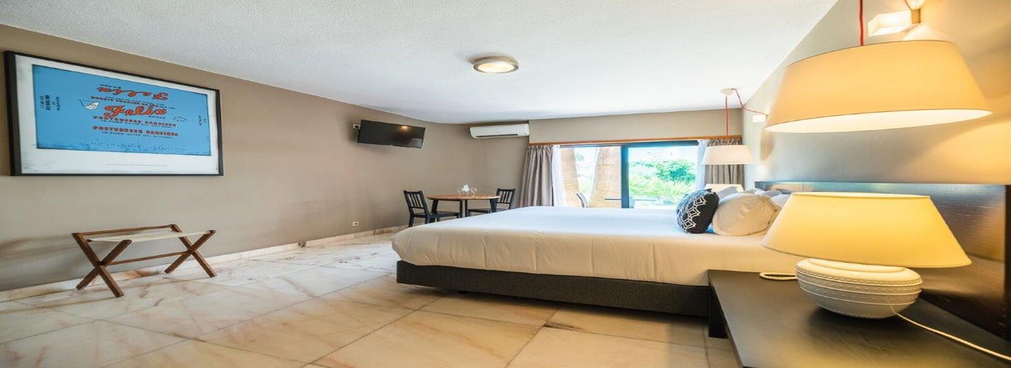 Topazio Vibe Beach Hotel & Apartments