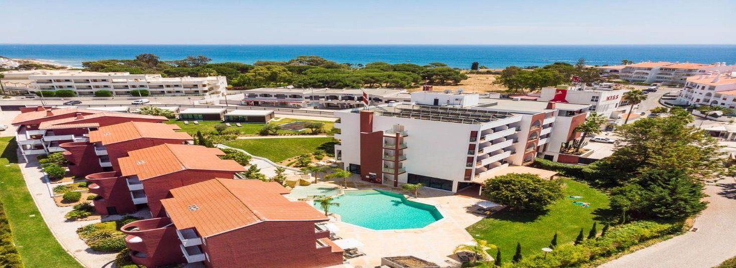 Topazio Vibe Beach Hotel & Apartments