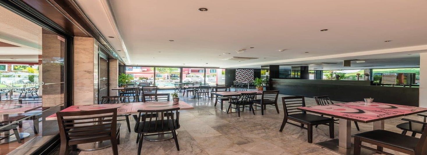 Topazio Vibe Beach Hotel & Apartments