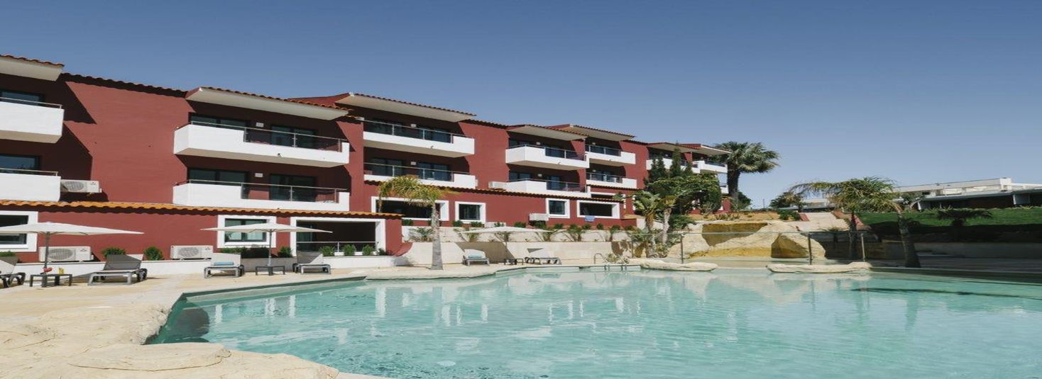 Topazio Vibe Beach Hotel & Apartments