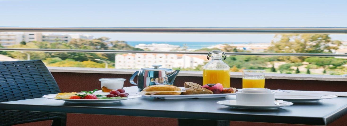 Topazio Vibe Beach Hotel & Apartments